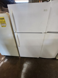 Frigidaire 14.8 cu. ft. Top Freezer Refrigerator with 2 Space Wise Adjustable Wire Shelves, 2 Humidity Controlled Crispers, Store-More Gallon Door Storage, Control White LOCATED IN OUR PORTLAND OREGON APPLIANCE STORE SKU 19779