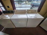 KENMORE WASHER AND DRYER SET TOP LOAD WASHER 3 WATER LEVELS 3 TEMPERATURE DRYER 4 CYCLE DRYER 2 AUTOMATIC 1 TIMED PLUS AIR DRY WHITE LOCATED IN OUR PORTLAND OREGON APPLIANCE STORE SKU 19830