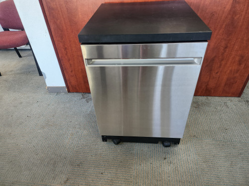 GE 24 Inch Portable Dishwasher with 3-Level Wash System, 3 Wash Cycles, Automatic Hot Start Piranha™ Hard Food Disposer, NSF Certified Sani-Wash, Clean Sensor, Stainless LOCATED IN OUR PORTLAND OREGON APPLIANCE STORE SKU 19859