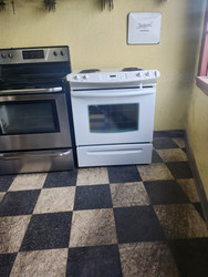 Frigidaire 30 Inch Slide-In Electric Range with 4 Coil Elements & Dual Radiant Baking System Self Cleaning Oven White on White LOCATED IN OUR PORTLAND OREGON APPLIANCE STORE SKU 19866