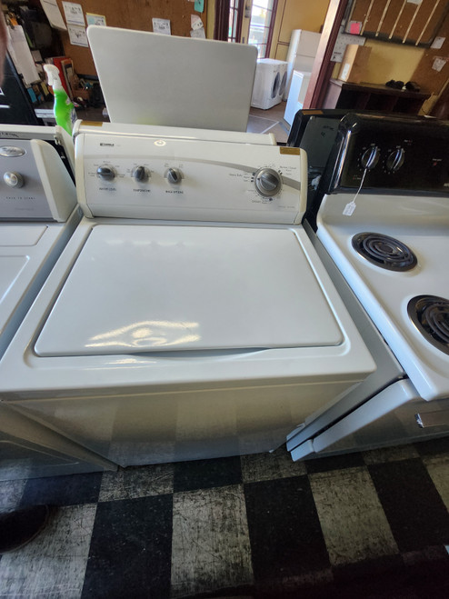 KENMORE 600 SERIES TOP LOAD WASHER 8 CYCLE OPTIONS 2ND RINSE 5 WATER LEVEL SETTINGS 4 TEMPERATURE OPTIONS WHITE LOCATED IN OUR PORTLAND OREGON APPLIANCE STORE SKU 19933