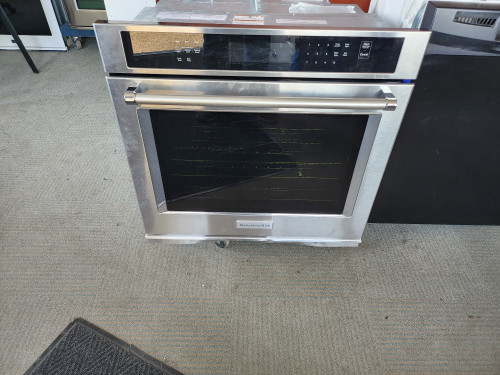KitchenAid 30 Inch Single Convection Electric Wall Oven with 5 cu. ft. Capacity, Even-Heat True Convection Oven, Easy-Convect™ Conversion System, Self-Cleaning Cycle ADA Compliant: Stainless Steel LOICATED IN OUR PORTLAND OREGON APPLIANCE SORE SKU 19945