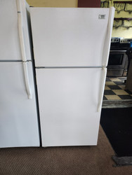 ESTATE BY WHIRLPOOL 14 CUBIC FOOT REFRIGERATOR WIRE SHELVES 2 CRISPER DRAWERS WHITE LOCATED IN OUR PORTLAND OREGON APPLIANCE STORE SKU 19961