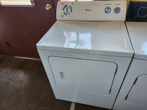 AMANA 4 CYCLE ELECTRIC DRYER 2 AUTO DRY 1 HIGH HEAT 1 LOW HEAT TIMED DRY HIGH HEAT AIR DRY TOP FILTER LARGE SWING OPEN DOOR WHITE LOCATED IN OUR PORTLAND OREGON APPLIANCE STORE SKU 19998