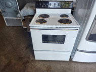 MAGIC CHEF 30 INCH FREESTANDING ELECTRIC RANGE MANUAL CLEAN OVEN COIL BURNERS 2 LARGE 2 SMALL WHITE LOCATED IN OUR PORTLAND OREGON APPLIANCE STORE SKU 20004