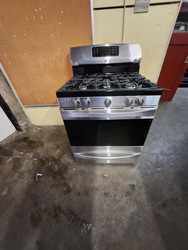 KENMORE 30 INCH FREESTANDING 5 BURNER GAS RANGE CONVECTION WARMING DAWER SELF CLEANING OVEN BLACK STAINLESS LOCATED IN OUR PORTLAND OEGON APPLIANCE STORE SKU 20012