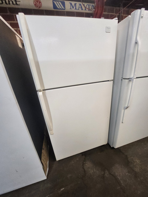 WHIRLPOOL 21 CUBIC FOOT REFRIGERATOR TOP FREEZER GLASS SHELVES 2 CRISPER DRAWERS 1 DELI DRAWER WIRE SHELF IN FREEZER WHITE LOCATED IN OUR PORTLAND OREGON APPLIANCE STORE SKU 20016