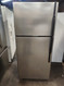 GE 18 CUBIC FOOT REFRIGERATOR TOP FREEZER GLASS SHELVES 1 FULL WIDTH 2 HALF SHELVES 2 CRISPER DRAYERS WIRE SHELF IN FREEZER UP FRONT CONTROLS SILVER LOCATED IN OUR PORTLAND OREGON APPLIANCE STORE SKU 20079