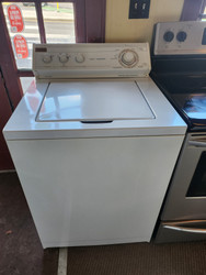 WHIRLPOOL TOP LOAD WASHER 8 CYCLE WITH 2 SPEED MOTOR 3 LOAD SIZE SETTINGS 4 TEMPERATURE 3 COLD RINSE 1 WARM WHITE LOCATED IN OUR PORTLAND OREGON APPLIANCE STORE SKU 20097
