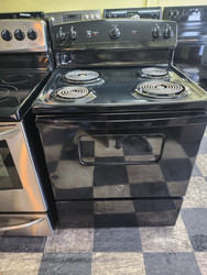 GE 30 INCH FREESTANDING ELECTRIC RANGE 4 COIL BURNES 2 LARGE 2 SMALL MANUAL CLEAN OVEN STOAGE DRAWER BLACK LOCATED IN OUR PORTLAND OREGON APPLIANCE STORE SKU 21069