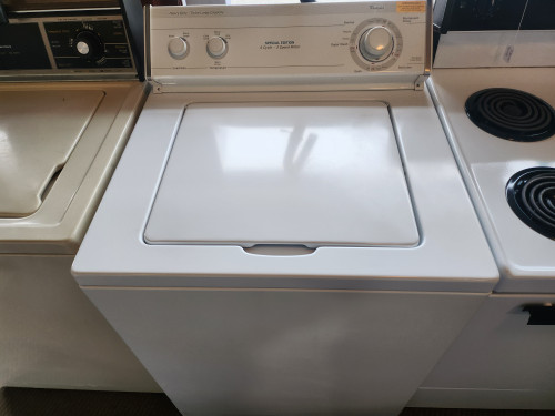 WHIRLPOOL HEAVY DUTY EXTRA LARGE CAPACITY TOP LOAD WASHER 6 CYCLE 2 SPEED MOTOR 3 TEMPERATURE 2 WATER LEVELS WHITE LOCATED IN OUR PORTLAND OREGON APPLIANCE STORE SKU 21085