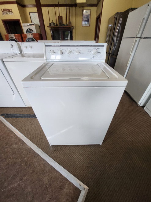 KITCHENAID HEAVY DUTY SUPER CAPACITY PLUS 17 CYCLE TOP LOAD WASHER 5 LOAD SIZE OPTIONS 6 TEMPERATURE SETTINGS EXTRA RINSE WHITE LOCATED IN OUR PORTLAND OREGON APPLIANCE STORE SKU 22010