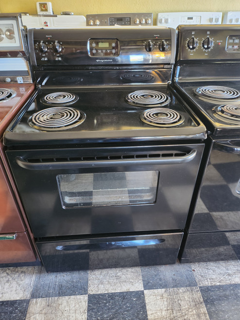 FRIGIDAIRE 30 INCH FREESTANDING ELECTRIC RANGE MANUAL CLEAN OVEN COIL BURNERS 2 LARGE 2 SMALL BLACK LOCATED IN OUR PORTLAND OREGON APPLIANCE STORE SKU 22024