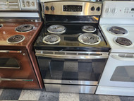 GE 30 INCH FREESTANDING ELECTRIC RANGE COIL BURNERS 2 LARGE 2 SMALL HI-LO BROIL OPTION SELF CLEANING OVEN BLACK AND STAINLESS LOCATED IN OUR PORTLAND OREGON APPLIANCE STORE SKU 20047