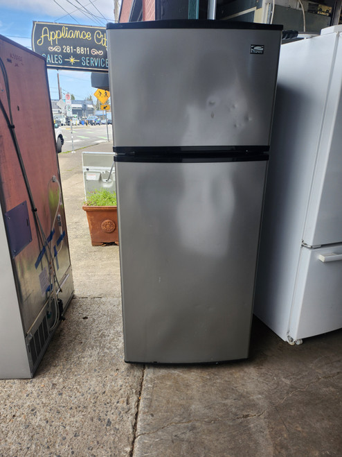 ESTATE BY WHIRLPOOL 18 CUBIC FOOT REFRIGERATOR GLASS SHELVES 2 CRISPER DRYER 1 DELI DRAWER FULL WIDTH SHELF IN FREEZER SILVER LOCATED IN OUR PORTLAND OREGON APPLIANCE STORE SKU 22069