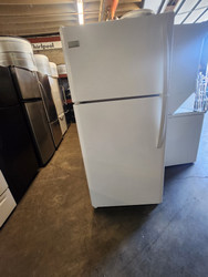 Frigidaire 18.2 cu. ft. Top Freezer Refrigerator with 2 Sliding Spill Safe Shelves, 2 Humidity Controlled Crisper Drawers, Store-More Gallon Door Storage and Cool Zone Drawer: White LOCATED IN OUR PORTLAND OREGON APPLIANCE STORE SKU 22072