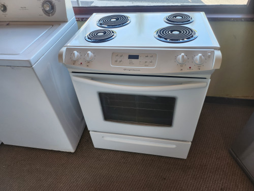 FRIGIDAIRE 30 INCH SLIDE-IN ELECTRIC RANGE COIL BURNERS 2 LARGE 2 SMALL SELF CLEAN OVEN STORAGE DRAWER WHITE LOCATED IN OUR PORTLAND OREGON APPLIANCE STORE SKU 23009