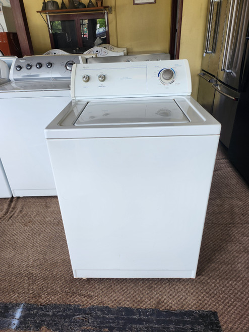 WHIRLPOOL COMMERCIAL QUALITY SUPER CAPACITY TOP LOAD WASHER 8 CYCLES WITH 4 SPEED COMBINATIONS 3 WATER LEVELS 3 TEMPERATURE WHITE LOCATED IN OUR PORTLAND OREGON APPLIANCE STORE SKU 23050