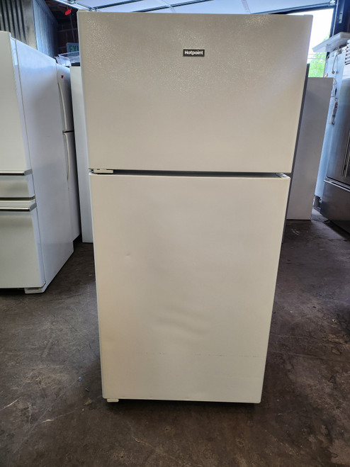 Hotpoint 28 Inch Top-Freezer Refrigerator with 3 Fresh Food Shelves, Dairy Compartment, Reversible Hinges, Gallon Door Storage, ADA Compliant and Never Clean Condenser: White FEW DINGS ON REFRIGERATOR DOOR SKU 23051