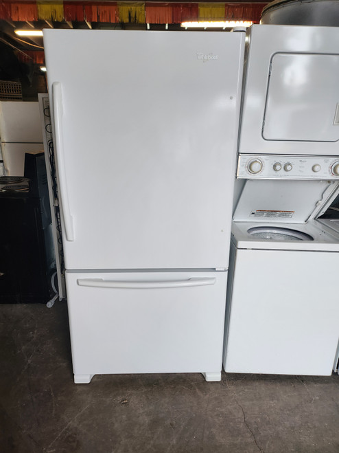 Whirlpool Gold 21.9 cu. ft. Bottom-Freezer Refrigerator with 5 Spillproof Glass Shelves, Reversible Door Swing, Clear Humidity-Controlled Crisper, Slide-Out Freezer Drawer and White-on-White LOCATED IN OUR PORTLAND OREGON APPLIANCE STORE SKU 23054