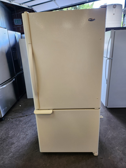 Amana 18.5 cu. ft. Bottom-Freezer Refrigerator with 2 Clear Humidity-Controlled Crispers, 3 Adjustable Glass Shelves & Freezer Door Bin: Bisque LOCATED IN OUR POTLAND OREGON APPLIANCE STORE SKU 19155