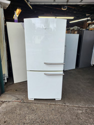 GE 30 Inch Bottom-Freezer Refrigerator with 20.3 cu. ft.  2 Glass Shelves, Gallon Door Storage, High Gloss Doors Upfront Temperature Controls, Muli-Flow Air Tower Ice Maker: WHITE LOCATED IN OUR PORTLAND OREGON APPLIANCE STORE SKU 23097