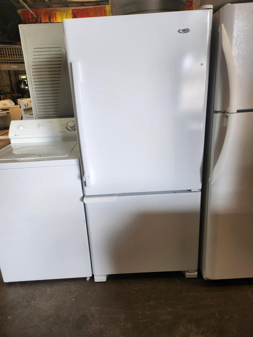 Amana ABB1921BRW 18.7 cu. ft. Bottom Freezer Refrigerator with 3 Glass Shelves, 2 Produce Drawers, 4 Door Bins, Diary Compartment, Wire Freezer Shelf and Wire Freezer Basket: White LOCATED IN OUR PORTLAND OREGON APPLIANCE STORE SKU 23098