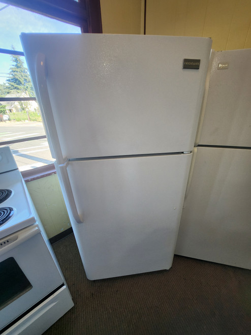 Frigidaire 18.2 cu. ft. Top Freezer Refrigerator with 2 SpaceWise Adjustable Wire Shelves, 2 Humidity Controlled Crispers, Clear Dairy Door and Ready-Select Controls: White LOCATED IN OUR PORTLAND OREGON APPLIANCE STORE SKU 23158