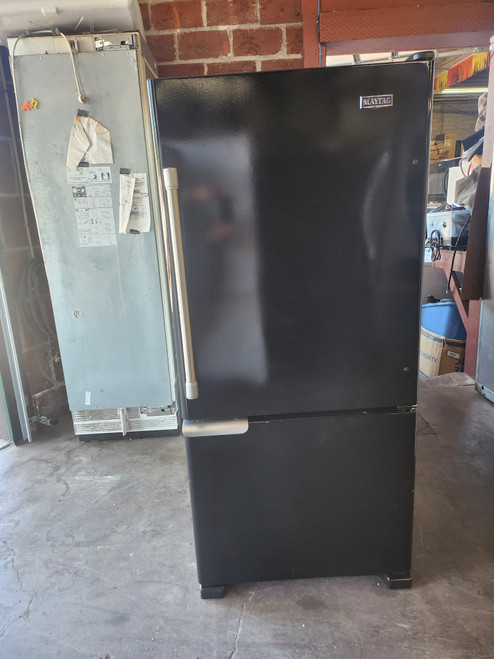 Maytag 18.5 cu. ft. Bottom Freezer Refrigerator with 4 Adjustable Spill-Proof Glass Shelves, Humidity-Controlled Fresh Lock Crisper, Bright Series LED Lighting and Energy Star Qualified: Black LOCATED IN OUR PORTLAND OREGON APPLIANCE STORE SKU 23161