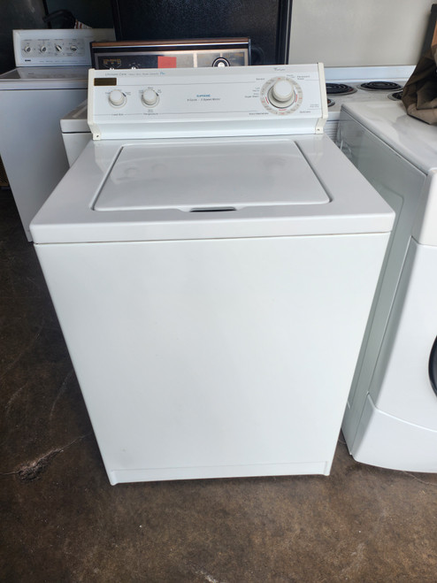 WHIRLPOOL HEAVY DUTY SUPER CAPACITY PLUS 8 CYCLES WITH 2 SPEED MOTOR 3 WATER LEVELS WITH 3 TEMPTURE OPTIONS WHITE LOCATED IN OUR PORTLAND OREGON APPLIANCE STORE SKU 23192
