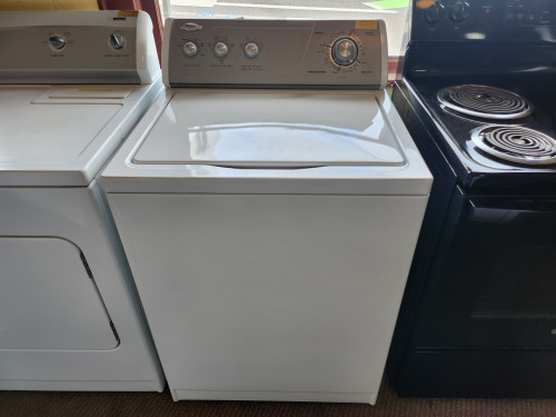 WHIRLPOOL COMMERCIAL QUALITY SUPER CAPACITY PLUS 9 CYCLE TOP LOAD WASHER 5 SPEED COMBINATIONS 4 WATER LEVELS  4 TEMPERATURE EXTRA RINSE OPTION WHITE LOCATED IN OUR PORTLAND OREGON APPLIANCE STORE SKU 23238