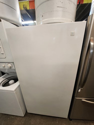Maytag 20.0 cu. ft. Upright Freezer with 4 Wire Shelves, Manual Defrost, Fast-Freeze Setting, Storage Gate, Interior Light and Key Lock COSMETIC ISSUE ON SIDE INSIDE PANEL WHITE LOCATED IN OUR PORTLAND OREGON APPLIANCE STORE SKU 23270