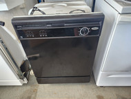 WHIRLPOOL 24 INCH BUILT IN DISHWASHER 3 CYCLE NORMAL HEAVY AND POTS AND PANS HIGH TEMP BOOST PLUS NO HEAT BLACK LOCATED IN OUR PORTLAND OREGON APPLIANCE STORE SKU 23307