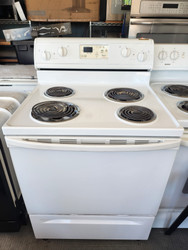 WHIRLPOOL 30 INCH FREESTANDING ELECTRIC RANGE COIL BURNERS 2 LARGE 2 SMALL CUSTOM BROIL SETTING SELF CLEANING OVEN WHITE LOCATED IN OUR PORTLAND OREGON APPLIANCE STORE SKU 23312
