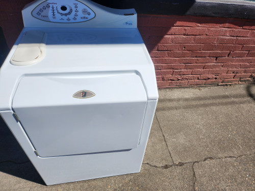 MAYTAG NEPTUNE FRONT LOAD WASHER 4 CYCLE 4 TEMPERATURE 3 COLD RINSE 1 WARM RINSE EXTRA RINSE PRESOAK SETTING MAX EXTRACT OPTION WHITE LOCATED IN OUR PORTLAND OREGON APPLIANCE STORE SKU 23314