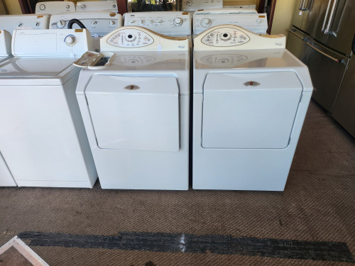 MAYTAG NEPTUNE FRONT LOAD SET MAYTAG NEPTUNE FRONT LOAD WASHER 4 CYCLE 4 TEMPERATURE 3 COLD RINSE 1 WARM RINSE EXTRA RINSE DRYER TIMED DRY SENSOR DRY 4 TEMPERATURE WRINKLE GUARD WHITE LOCATED IN OUR PORTLAND OREGON APPLIANCE STORE SKU 23318