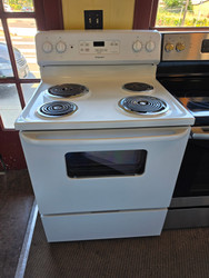 HOTPOINT 30 INCH FREESTANDING ELECTRIC RANGE MANUAL CLEAN OVEN COIL BURNERS 2 LARGE 2 SMALL WHITE LOCATED IN OUR PORTLAND OREGON APPLIANCE STORE SKU 23342