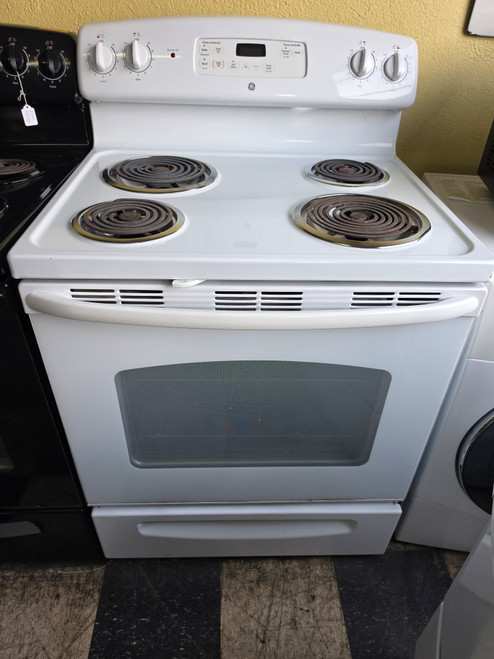 GE 30 INCH FREESTANDING ELECTRIC RANGE COIL BURNERS 2 LARGE 2 SMALL HI LO BROIL SETTING OPTION SELF CLEANING OVEN WHITE LOCATED IN OUR PORTLAND OREGON APPLIANE STORE SKU 23350