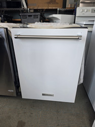 KITCHENAID ARCHITECT SERIES  24 INCH DISHWASHER 4 SOIL CYCLES PLUS EXPRESS WASH AND RINSE ONLY DELAYED WASH PRO SCRUB HIGH TEMPERATURE WASH WHITE LOCATED IN OUR PORTLAND OREGON APPLIANCE STORE SKU 23367