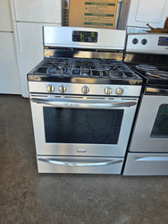 Frigidaire Gallery Series 30 Inch Gas Range with Effortless Convection One-Touch Self-Clean, 5 Sealed Burners, 5.0 cu. ft. Oven Capacity, Continuous Grates, Power Burner, Simmer Burner, Griddle Included Stainless SKU 23378