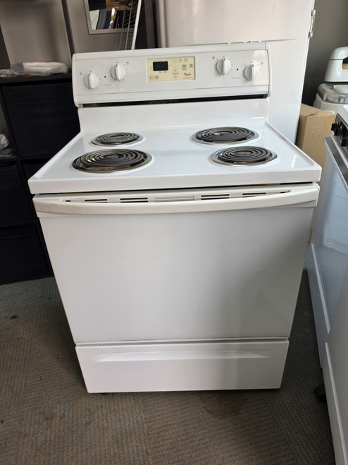 WHIRLPOOL 30 INCH FREESTANDING ELECTRIC RANGE COIL BURNERS 2 LARGE 2 SMALL SELF CLEANING OVEN CUSTOM BROIL SETTING WHITE LOCATED IN OUR PORTLAND OREGON APPLIANCE STORE SKU 23399
