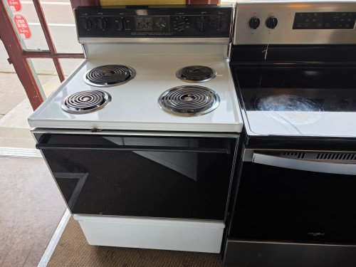 HOTPOINT 30 INCH FREESTANDING ELECTRIC RANGE COIL BURNERS 2 LARGE 2 SMALL SELF CLEANING OVEN BLACK GLASS DOOR NO WINDOW WHITE LOCATED IN OUR PORTLAND OREGON APPLIANCE STORE SKU 23403