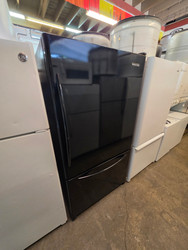 KITCHENAID 20 CUBIC FOOT REFRIGERATOR ADJUSTABLE GLASS SHELVES LARGE PANTRY DRAWER 2 CRISPER DRAWERS ICE AND WATER PULL OPEN FREEZER DOOR BLACK LOCATED IN OUR PORTLAND OREGON APPLIANCE STORE SKU 23407