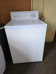 KENMORE 24 INCH TOP LOAD WASHER HEAVY DUTY SUPER CAPACITY 3 WATER LEVELS 5 TEMPERATURE OPTIONS 2 WARM RINSE 3 COLD WHITE LOCATED IN OUR PORTLAND OREGON APPLIANCE STORE SKU 23423