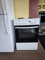 Frigidaire FFEH2422UW 24 Inch Freestanding Electric Range with 4 Coil Elements, 1.9 Cu. Ft. Capacity Oven, Storage Drawer, Hidden Bake Element, Color-Coordinated Knobs, and ADA Compliant: White SKU 23839