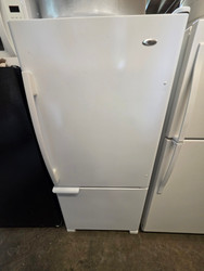 Amana 18.7 cu. ft. Bottom Freezer Refrigerator with 3 Glass Shelves, 2 Produce Drawers, 4 Door Bins, Diary Compartment, Wire Freezer Shelf and Wire Freezer Basket: White LOCATED IN OUR PORTLAND OREGON APPLIANCE STORE SKU 23859
