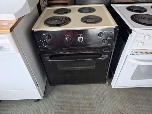GE 27 INCH DROP IN ELECTRIC RANGE MANUAL CLEAN COIL BURNERS 3 SMALL 1 LARGE COSMETIC ISSUES DOOR SEAL HAS PIECE OUT OF IT CONTROL PANEL HAS SCRATCHES WORKS GOOD SEE PICS ALMOND WITH BLACK GLASS DOOR WITH WINDOW LOCATED IN OUR PORTLAND SKU 23885