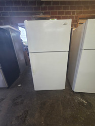 WHIRLPOOL 21 CUBIC FOOT REFRIGERATOR TOP FREEZER 4 SPLIT ADJUSTABLE GLASS SHELVES 2 CRISPER DRAWERS WHITE LOCATED IN OUR PORTLAND OREGON APPLIANCE STORE SKU 23813