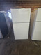 WHIRLPOOL 21 CUBIC FOOT REFRIGERATOR TOP FREEZER 4 SPLIT ADJUSTABLE GLASS SHELVES 2 CRISPER DRAWERS WHITE LOCATED IN OUR PORTLAND OREGON APPLIANCE STORE SKU 23813