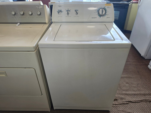 WHIRLPOOL COMMERCIAL QUALITY SUPER CAPACITY PLUS TOP LOAD WASHER 10 CYCLE 5 SPEED COMBINATIONS 4 WATER LEVELS 3 TEMPERATURE WHITE LOCATED IN OUR PORTLAND OREGON APPLIANCE STORE SKU 23815